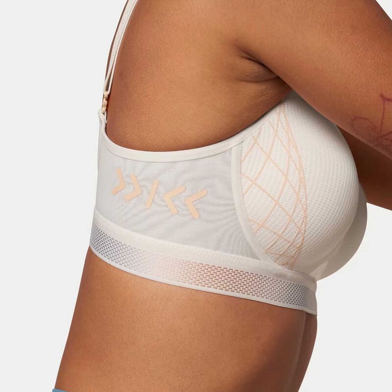 Triumph Triaction Cardio Flow Wirefree Padded Bra image number 2